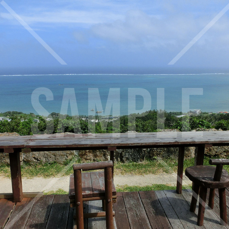 沖縄 黒糖工房・青空喫茶から見える沖縄の海