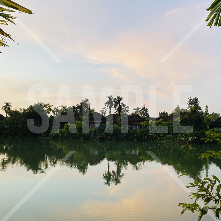 タイ Phang Nga Provinceの湖と別荘